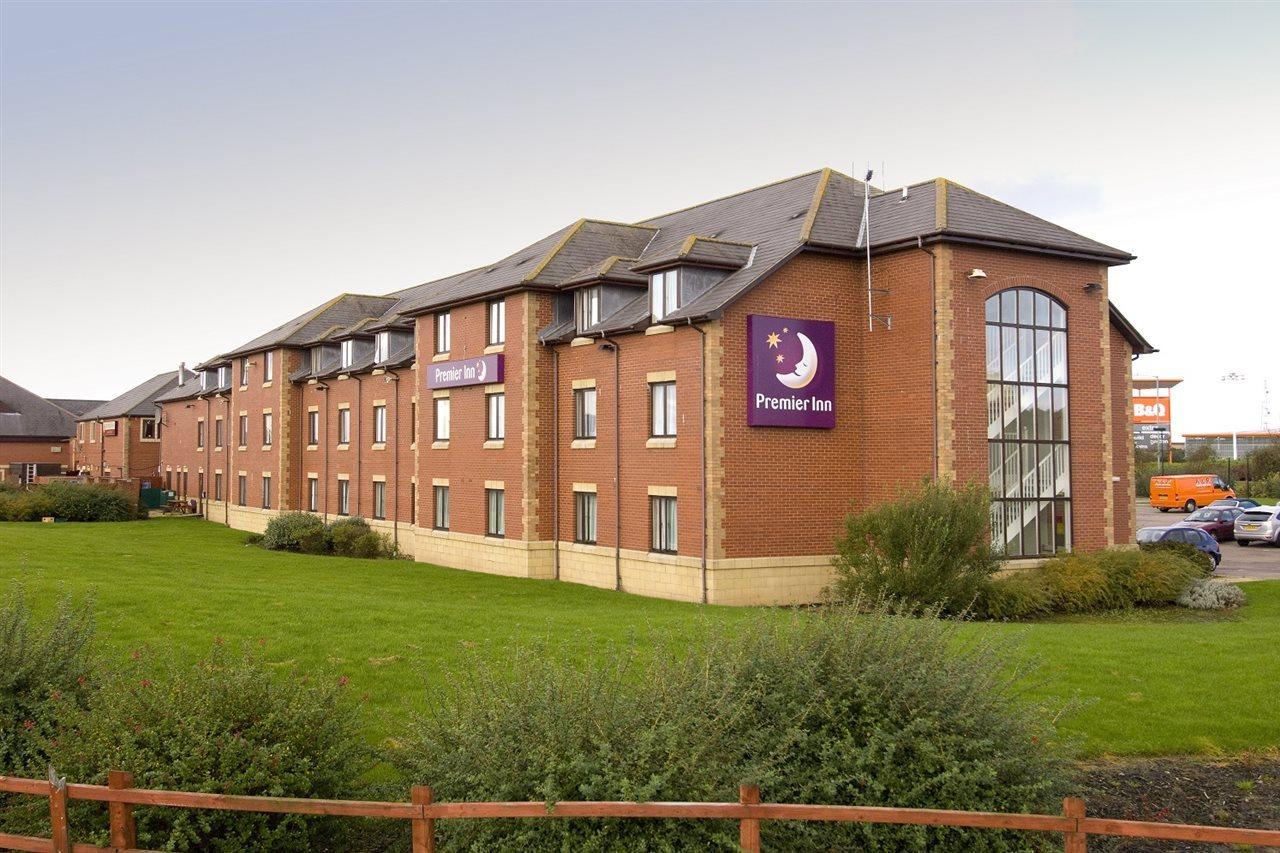 Premier Inn Blackpool East Exterior photo